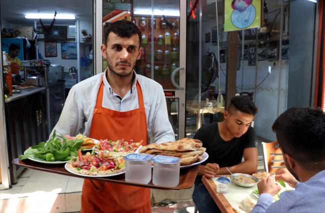 Hatay ve Tarsus mutfağından adı aynı sunumu farklı lezzet: Humus
